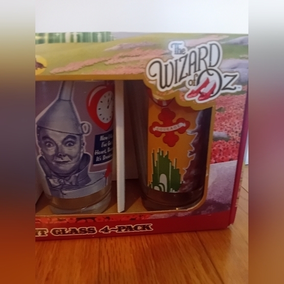 Vintage BNIB Wizard Of Oz Collector's Pint Glass 4 Pack - Picture 6 of 13